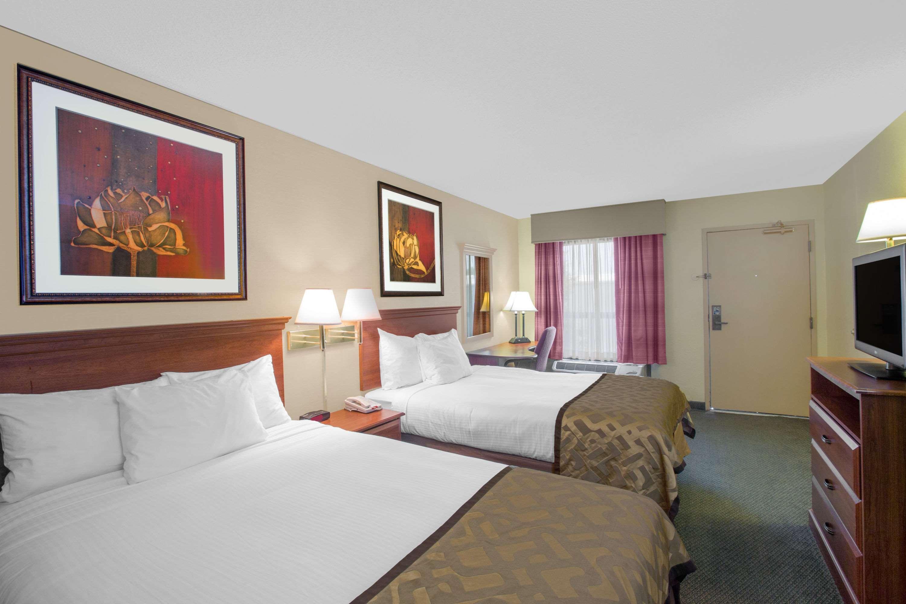Baymont By Wyndham Camp Lejeune Jacksonville Exterior foto